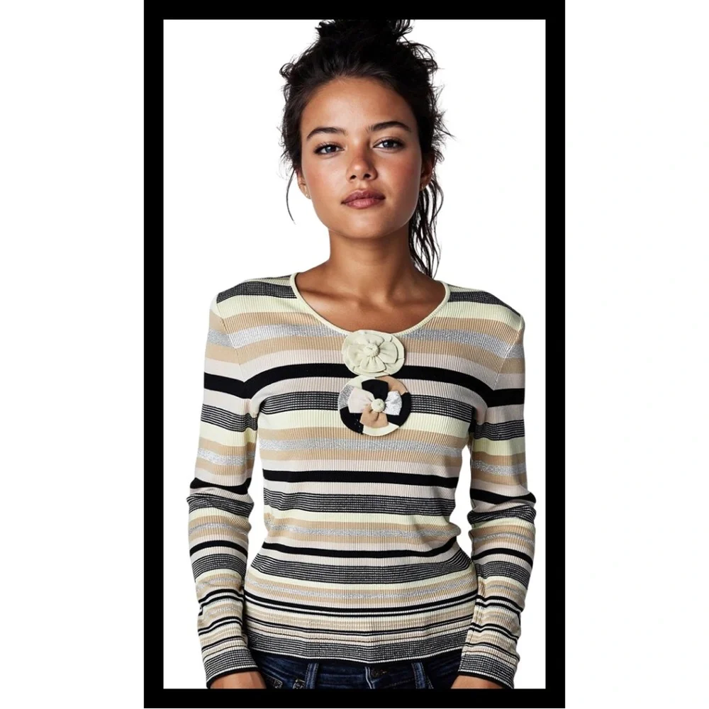 Vintage CHANEL 2001 Striped Knit Camellia Sweater - Picture 11 of 11